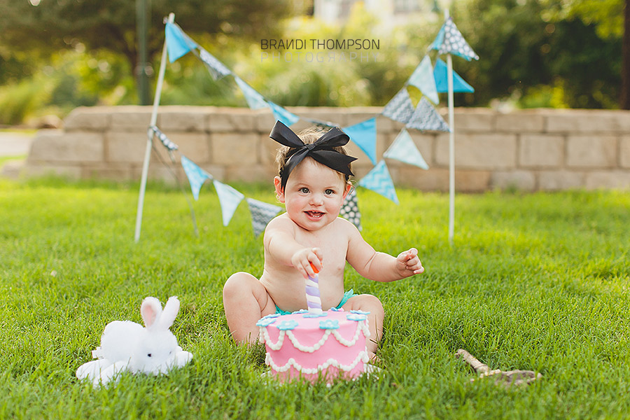 plano frisco mini session, cake smash, alice in wonderland